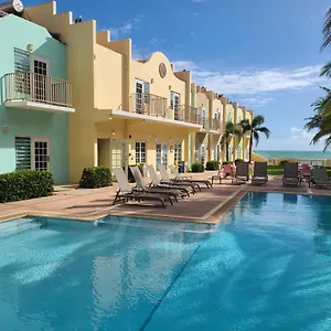 https://hotel-lucia-beach.top-hotels-puertorico.com